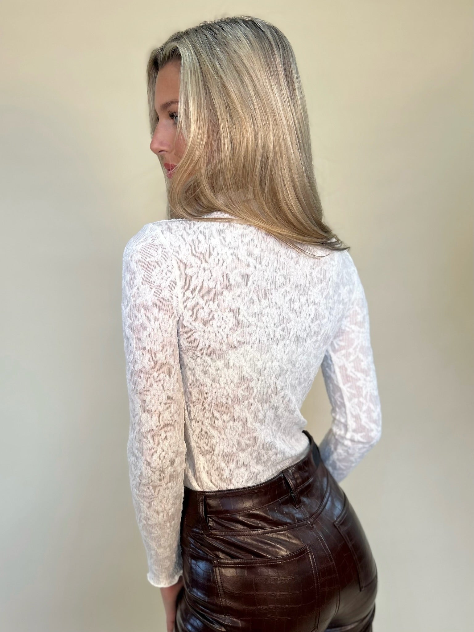 back of white textured knit top- lace long sleeve, mystree, shear boutique fall collection, layering top