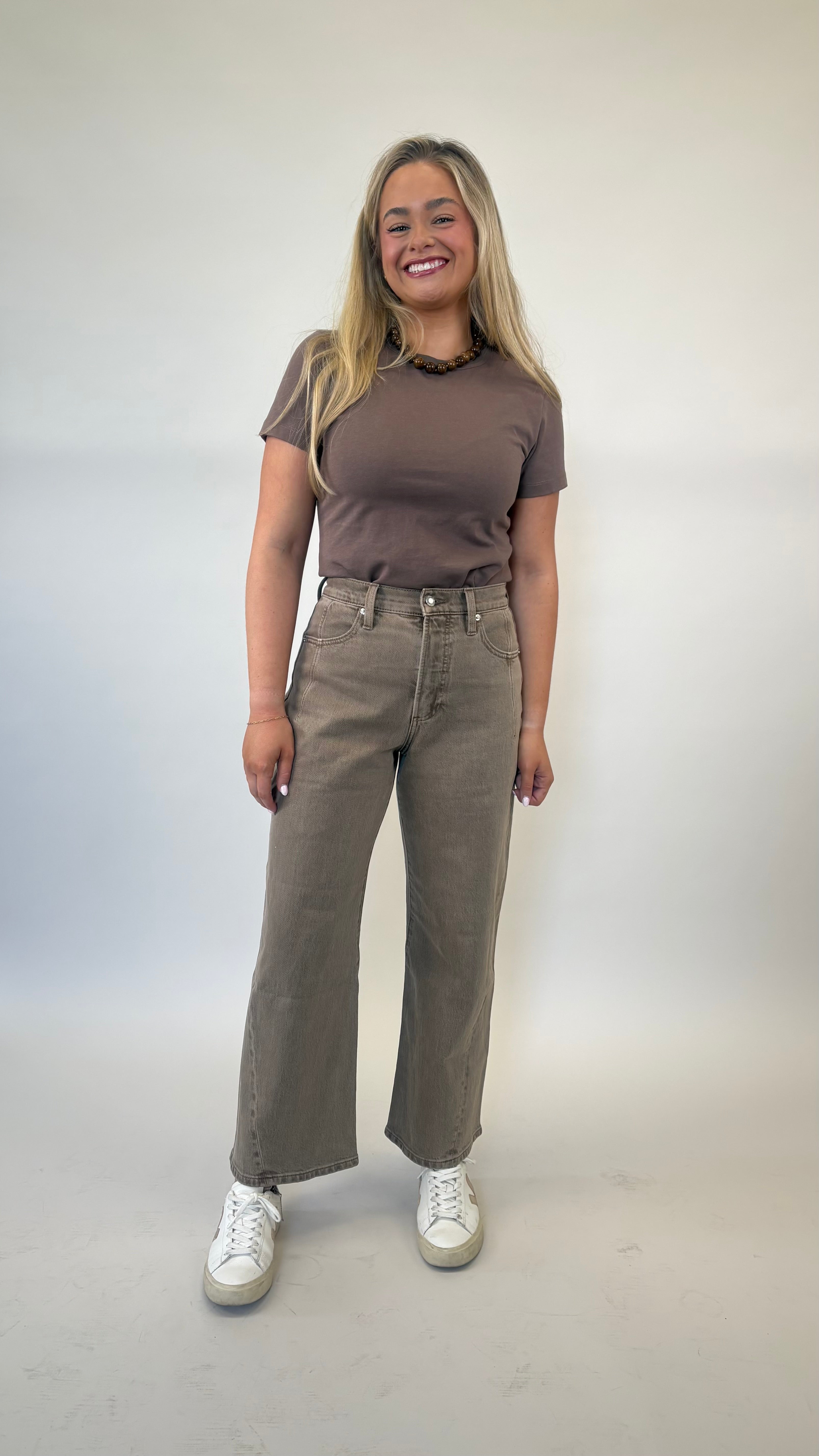 Pistola Alba baby tee in brown with waist-length fit and classic crewneck