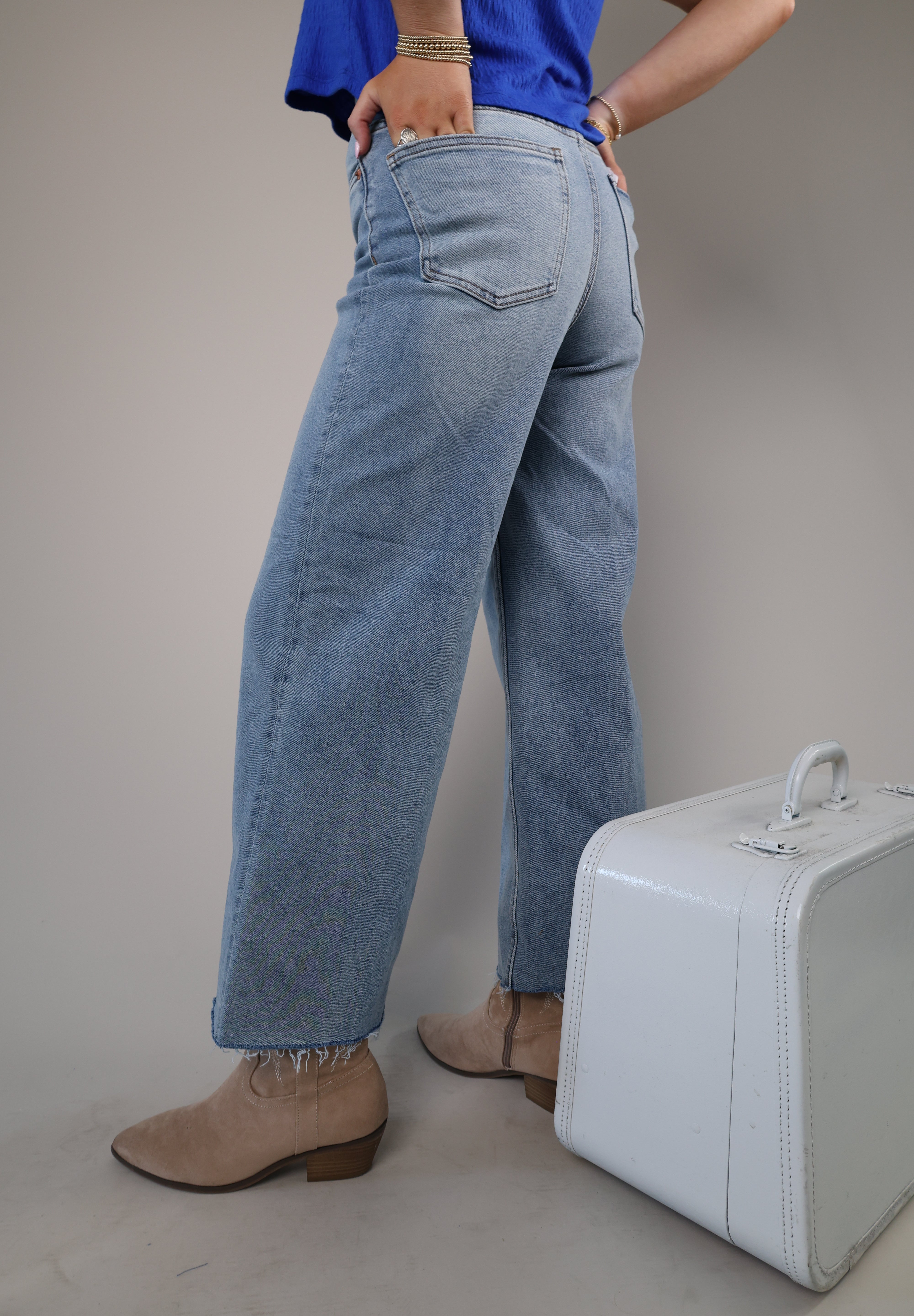 Women’s Pistola Lana Crop jeans in faded blue denim with a cropped wide-leg silhouette.