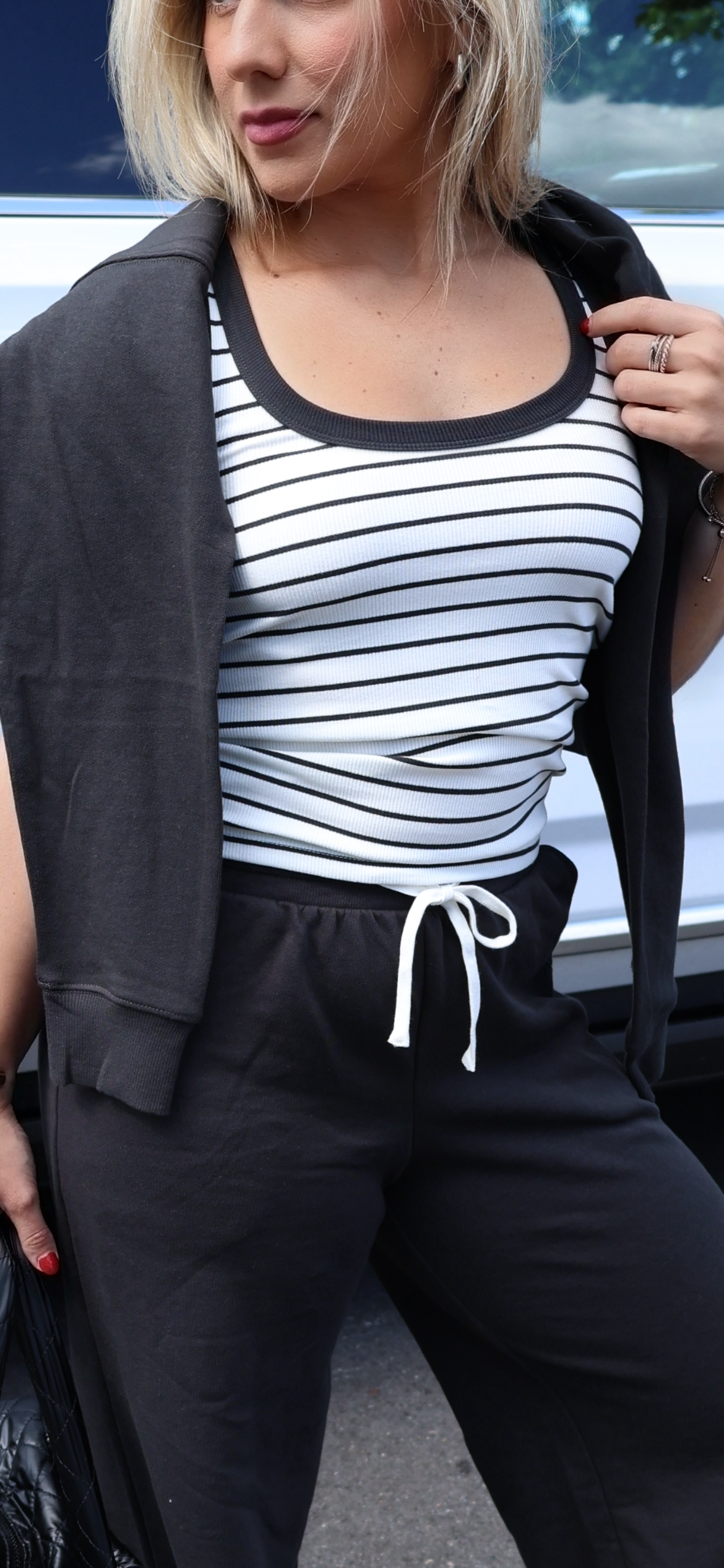 Women’s striped scoop neck tank with contrast trim and fitted silhouette