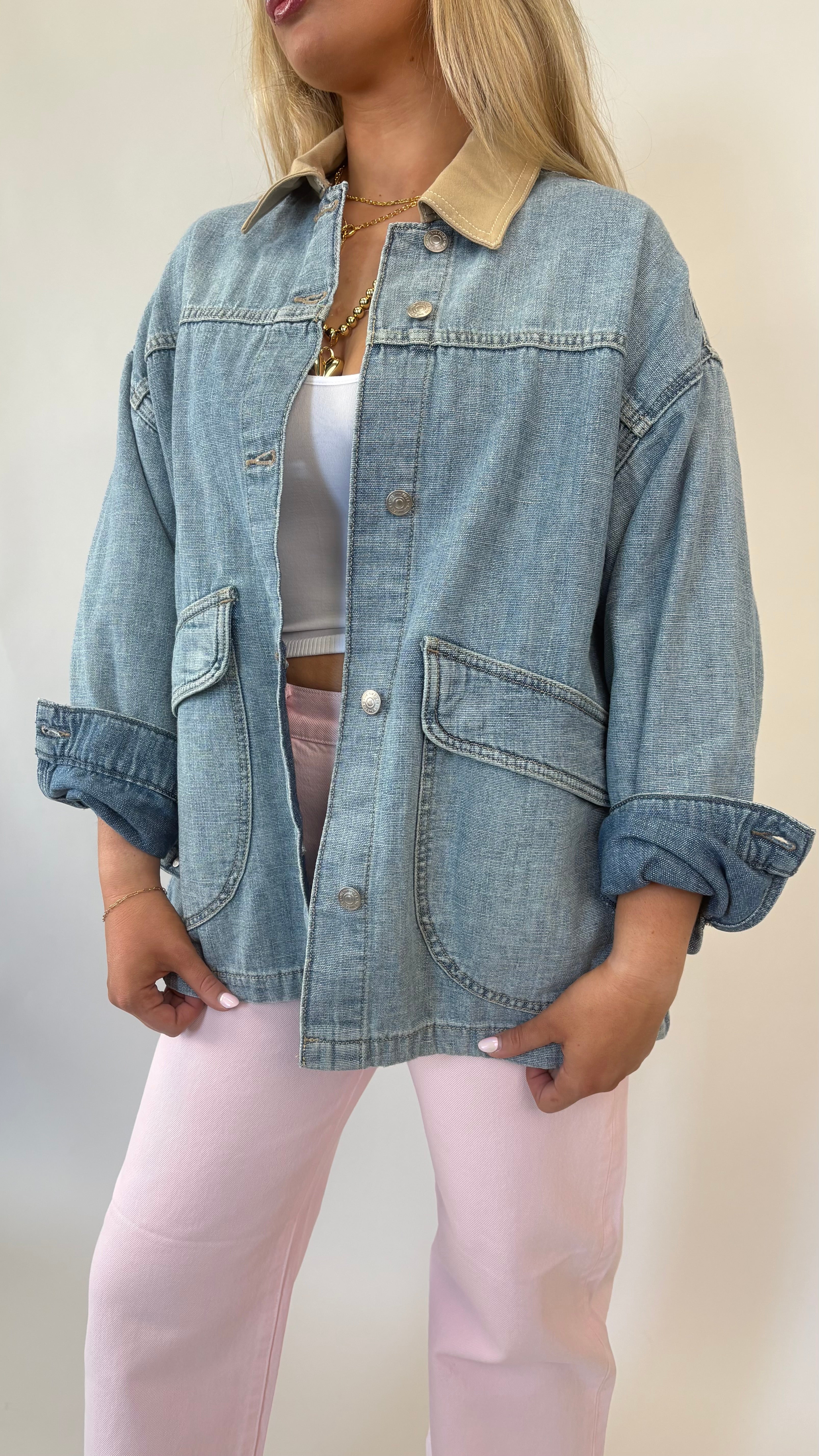 Laid-back Free People Lemon denim jacket in classic blue wash with relaxed fit