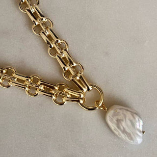 Ovo Pearl Chain Link Necklace