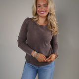 Women’s fitted thermal top in Dark Chocolate with soft textured fabric